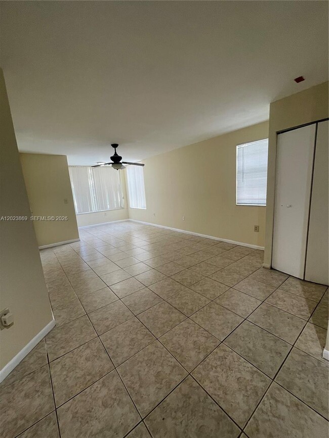 Photo - 2881 N Oakland Forest Dr Unit 102