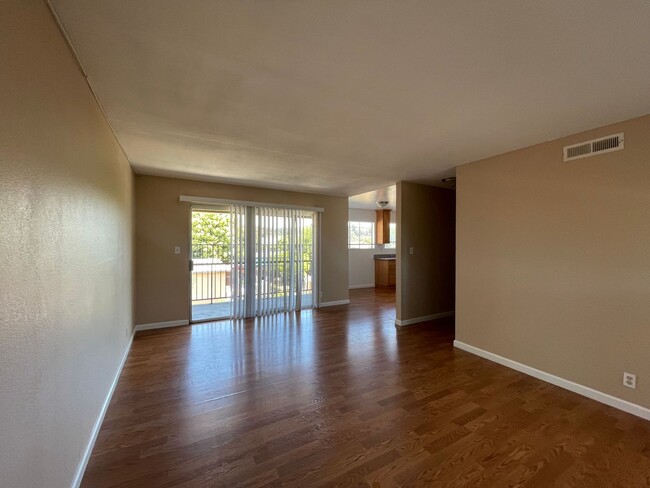 3 Bedroom unit available in Hayward! - 3 Bedroom unit available in Hayward! Condo