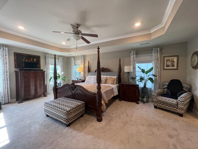 Building Photo - 3007 Sun Valley Dr Unit The Executive Suite Rental