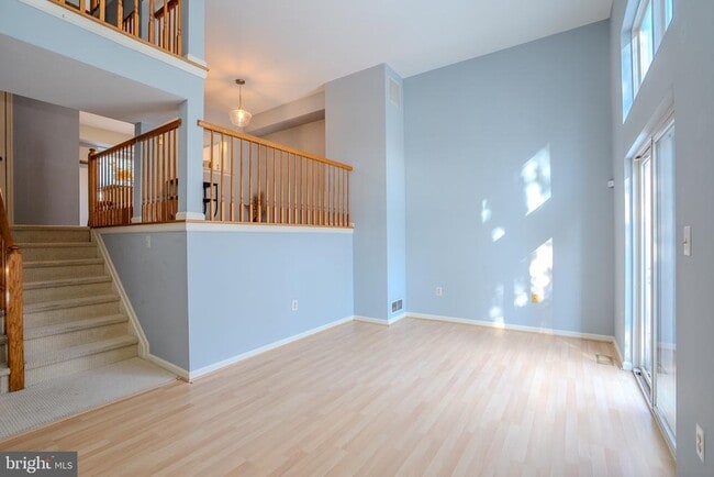 Photo - 128 S Barrow Pl