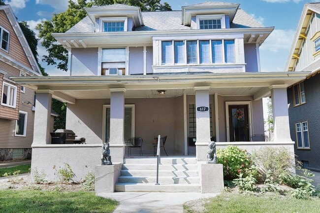 Building Photo - 617 Prospect Ave SE Unit #1