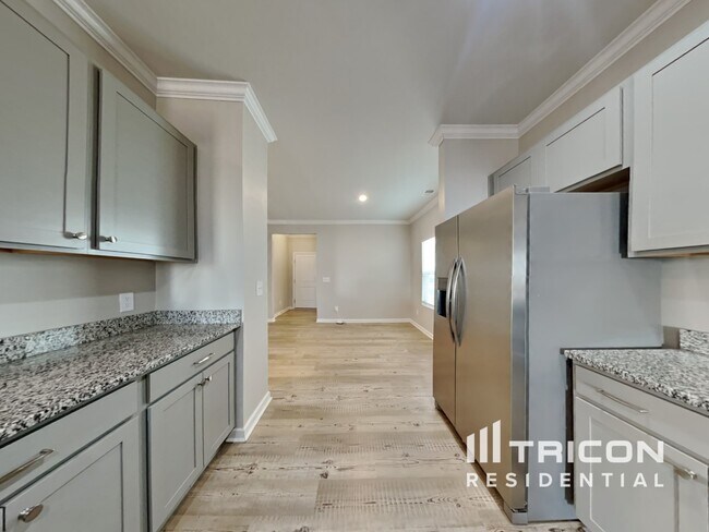 Photo - 3941 Cowen St