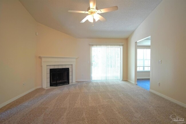 Photo - 1008 Tanton Cir