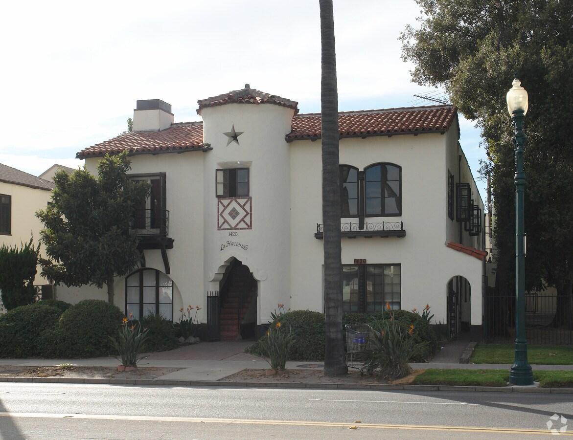 Photo - La Hacienda