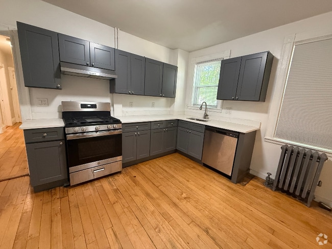 Building Photo - 28 Pinedale Rd Unit 1 Rental