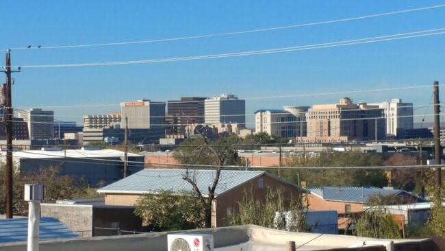 Photo - 1508 Edith Blvd NE