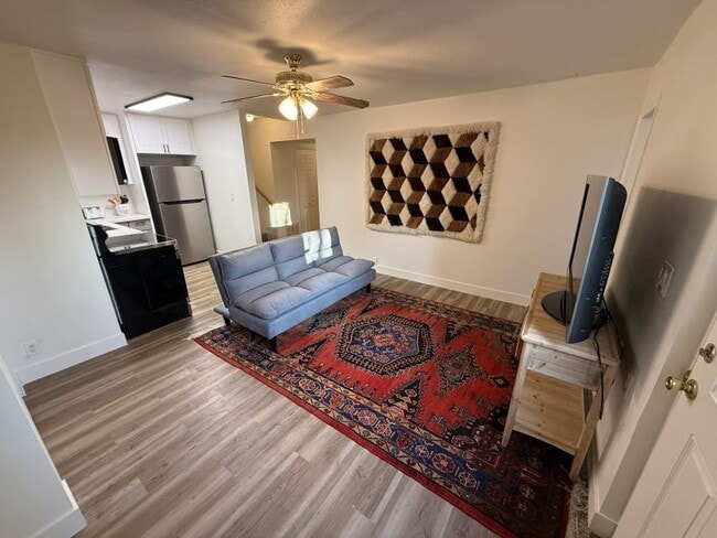 Living room - 658 Hillside Cir Unit Basement