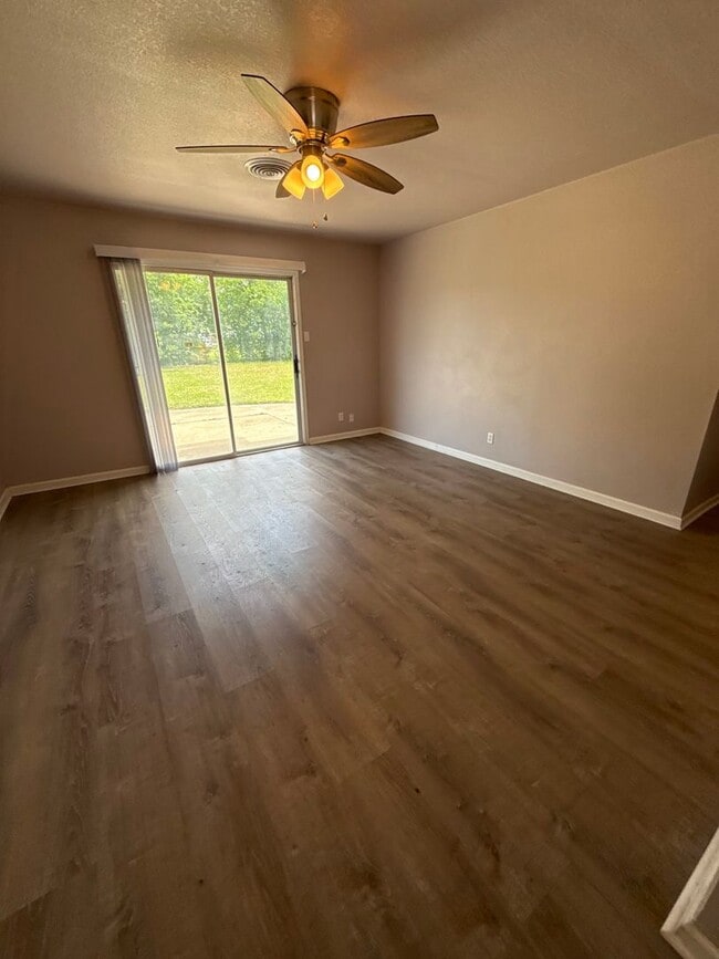 Photo - 3-Bedroom House for Rent in Killeen, TX