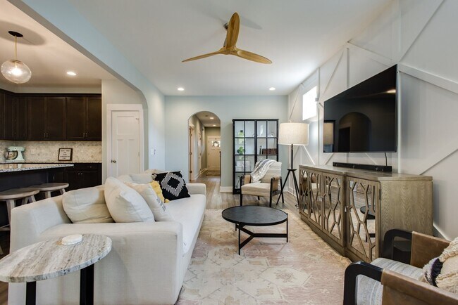Photo - **NOW AVAILABLE!!**  Gorgeous Home Minutes from Downtown Nashville Unit A