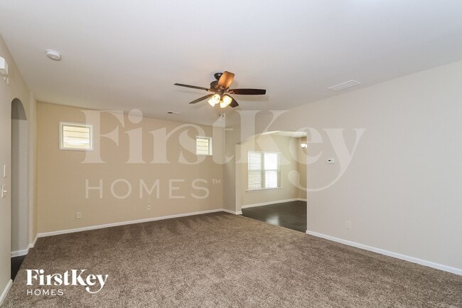 Photo - 703 Barberry Dr