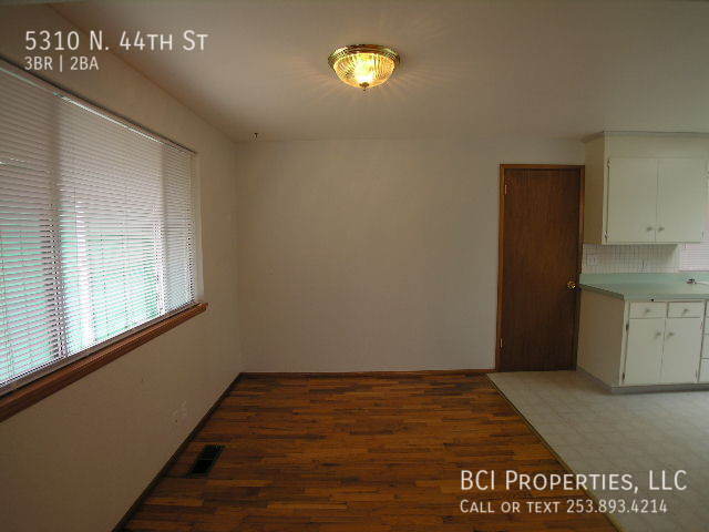 Photo - 5310 N 44th St