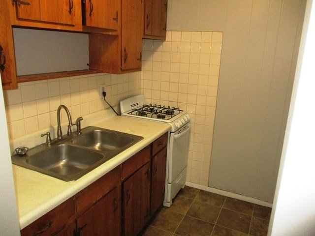 Photo - 1205 Orchard Rd