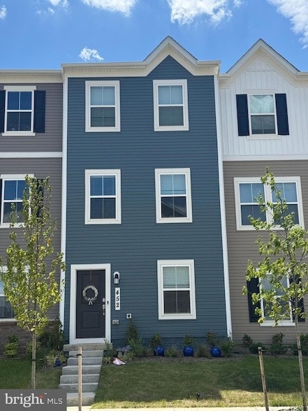Photo - 452 18th Ave
