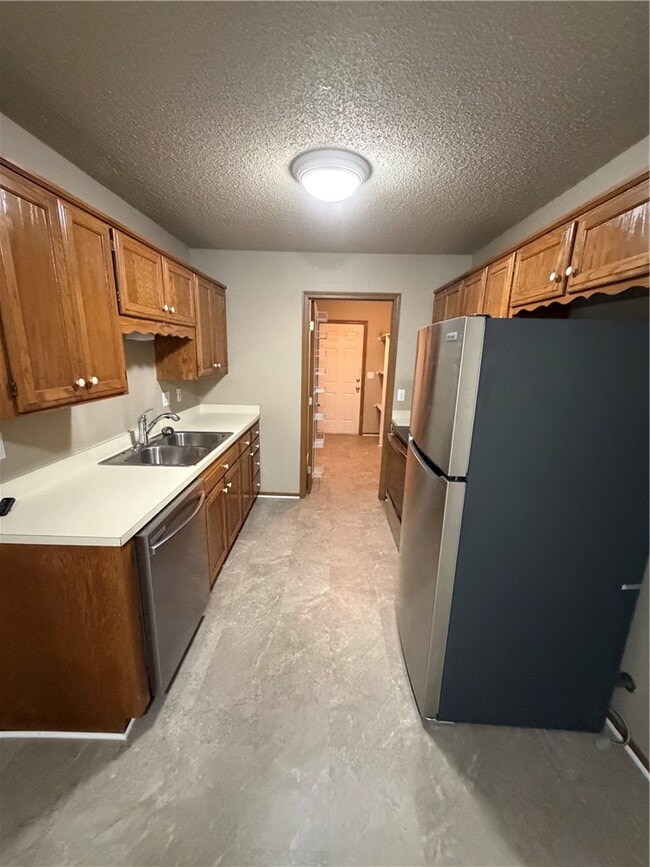 Photo - 2105 Oakwood Ave