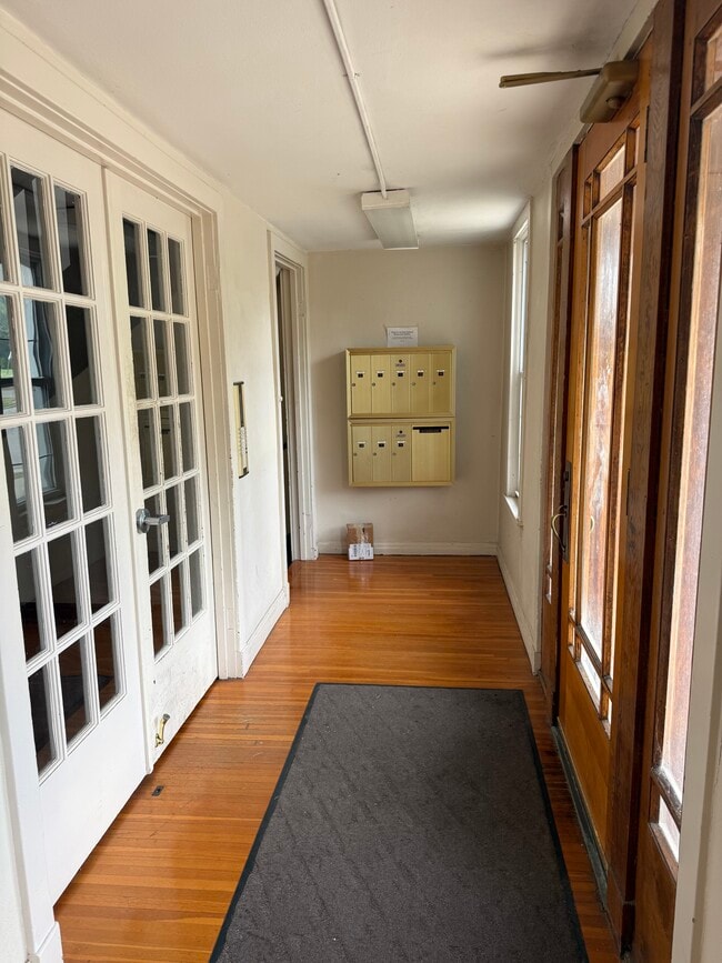 1107 W Main St Unit 10