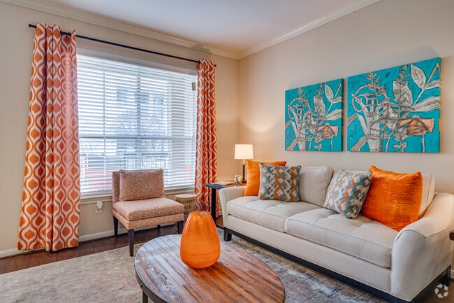 1BR, 1BA - 802SF