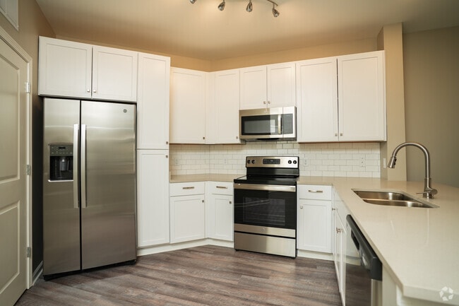 1BR, 1BA - 797SF - Kitchen