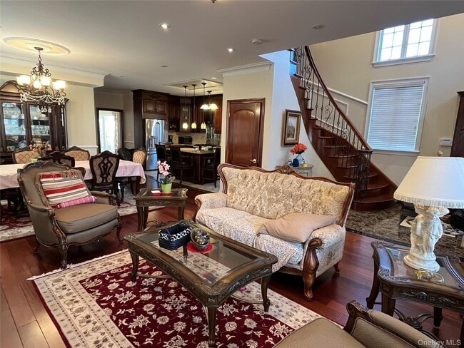 Photo - 69-68 229th St