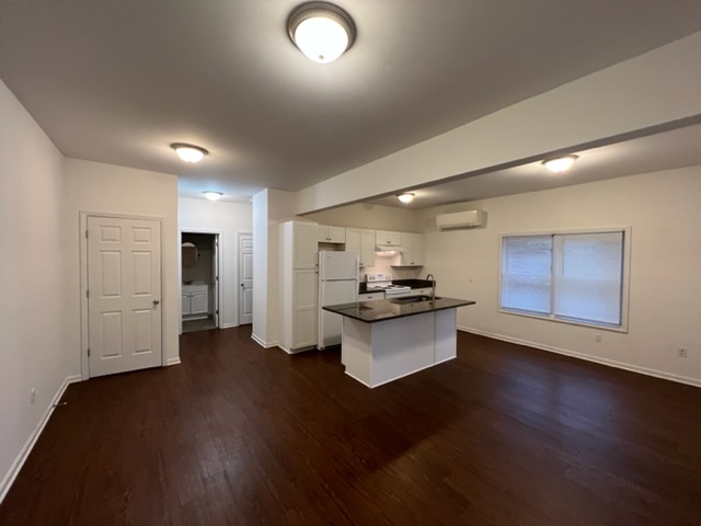 Beautiful open floor plan - 136 Grand Ave Apartments Unit 136