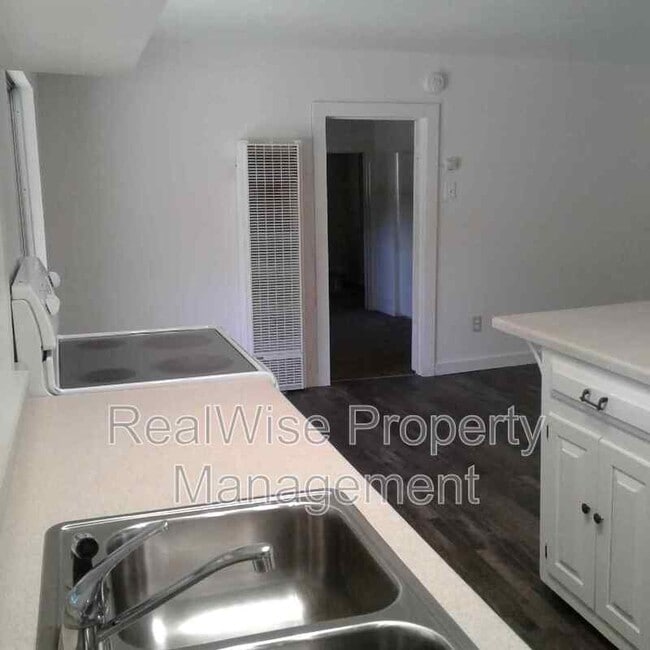 Photo - 1483 Fruitdale Dr