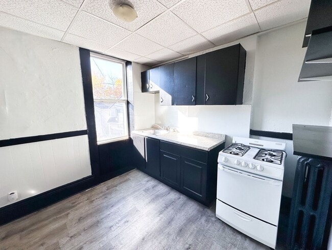 Photo - 111-115 Lyell Unidad 113 Lyell - Up West