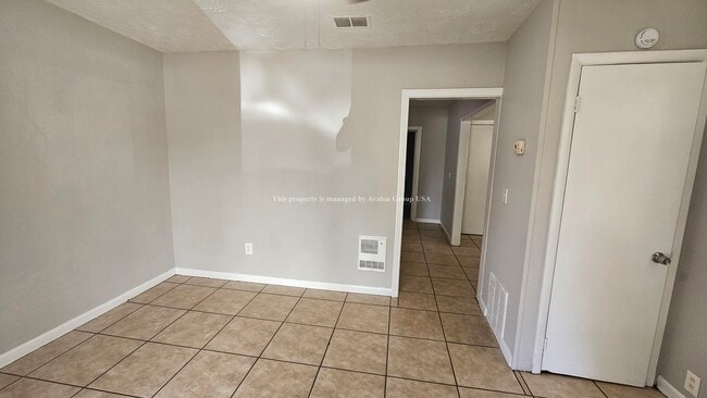 Photo - 2231 Spring Park Rd Unit 3