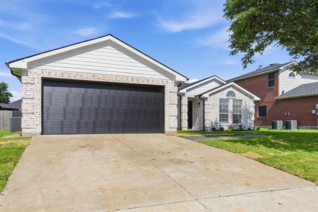 Photo - 1006 Lake Dallas Dr