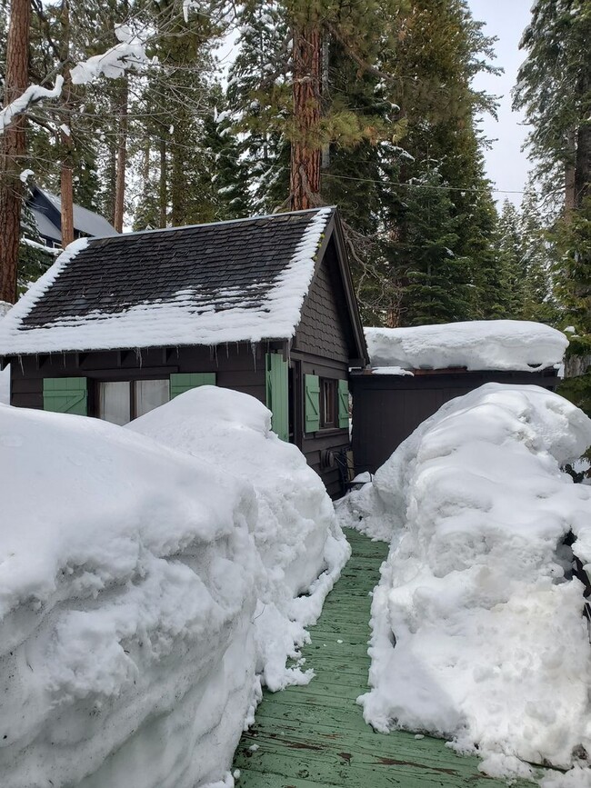 Photo - LONG-TERM RENTAL:  Unique Cabin with Beach Access and Big Deck!
