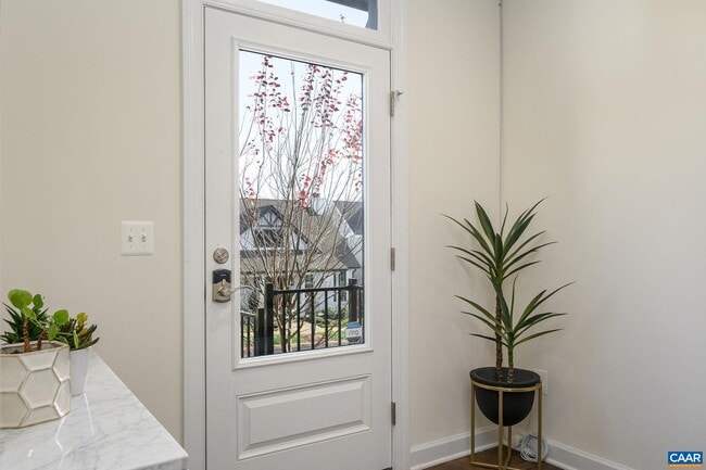 Photo - 735 Lochlyn Hill Dr