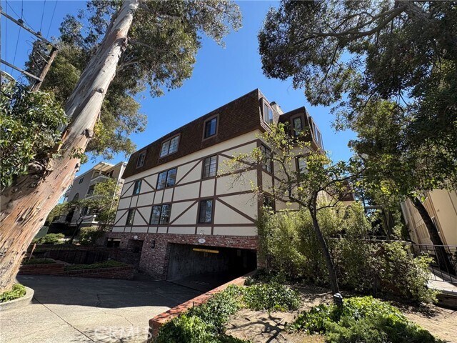 Photo - 735 El Camino Real Unit 102