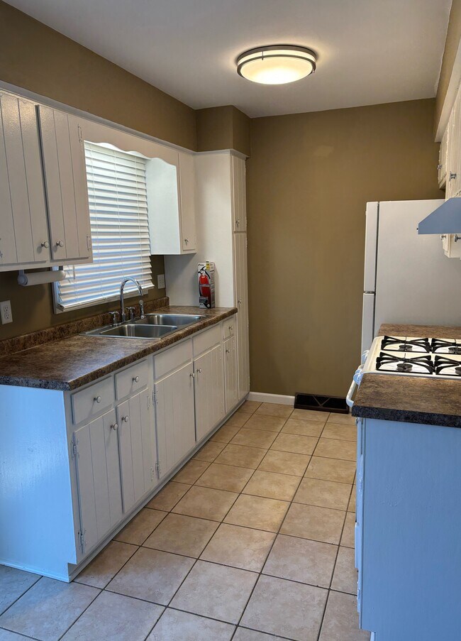 Photo - 1320 S Curry Pike