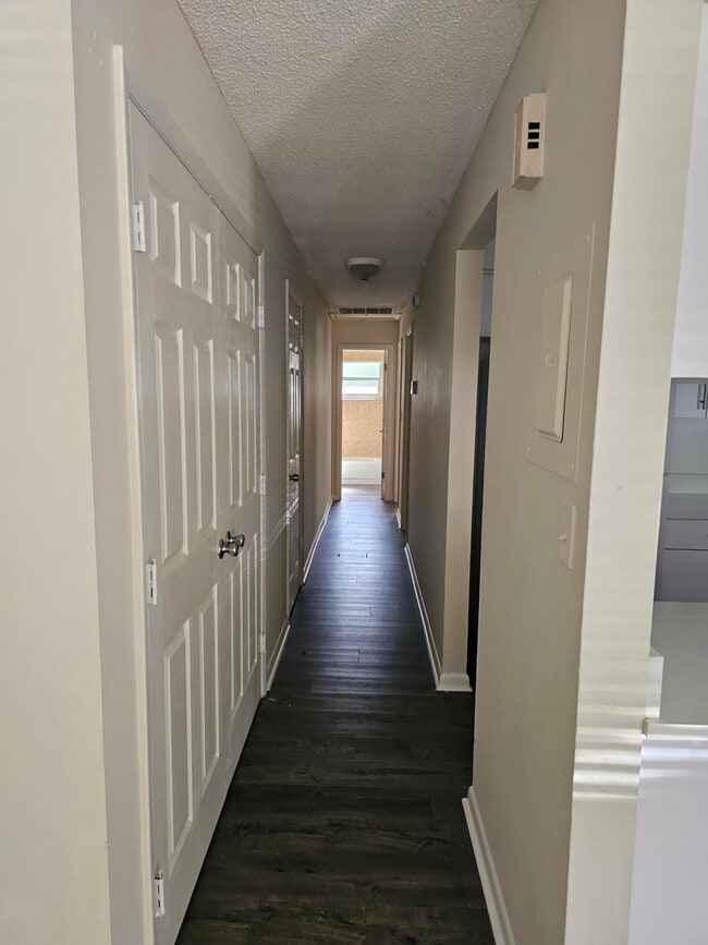 Photo - 1512 Colmar Ave