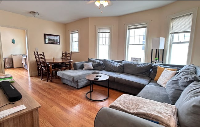Photo - 76 Brooks St