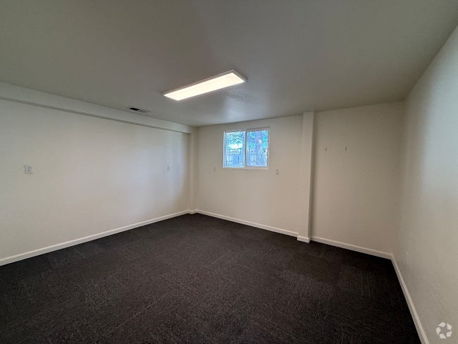 Building Photo - 7736 N Government Wy Rental