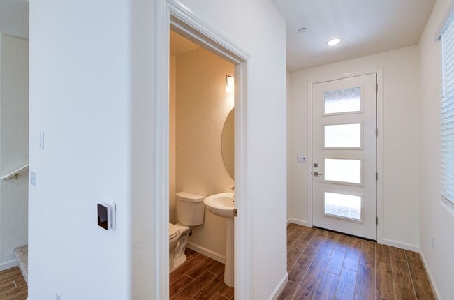 Photo - 1498 Vintage Ln