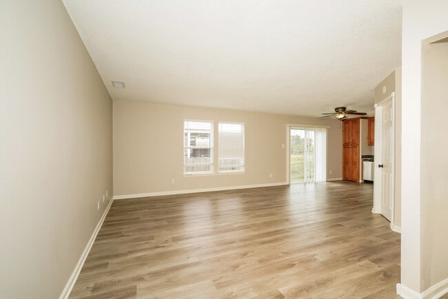 Photo - 6744 Everbloom Ln