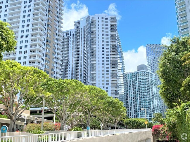 Building Photo - 901 Brickell Key Blvd Unit 2006 Rental
