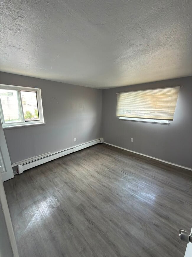 Building Photo - 13540 Superior Rd Unit 212