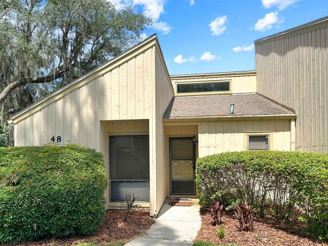 Building Photo - PEACEFUL WOODED RETREAT IN ASPENWOOD AT GRENELEFE!