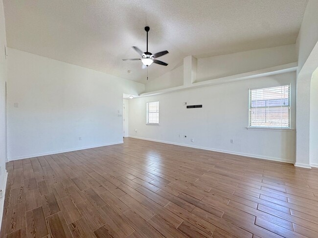 Photo - East El Paso 3bed/2bath Refrig A/C & Synthetic Lawn!