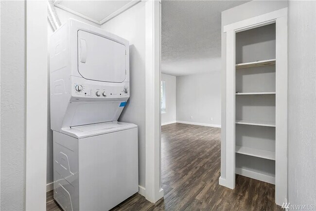 Photo - Westland Apartments