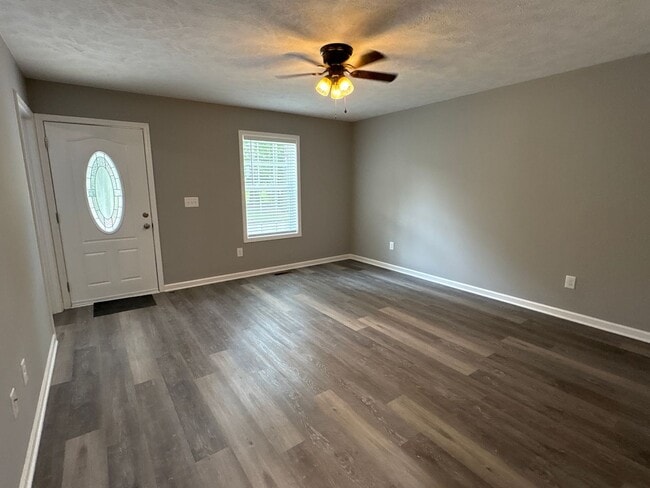 Photo - Newer Duplex Located Near the Heart of Tullahoma!