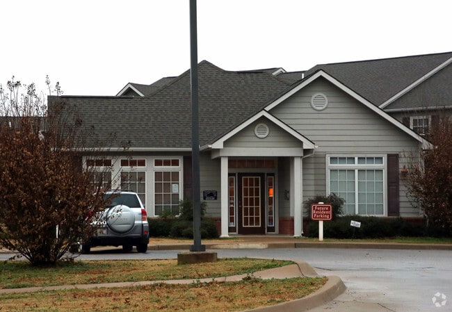 Front Entrance - Oxford Place