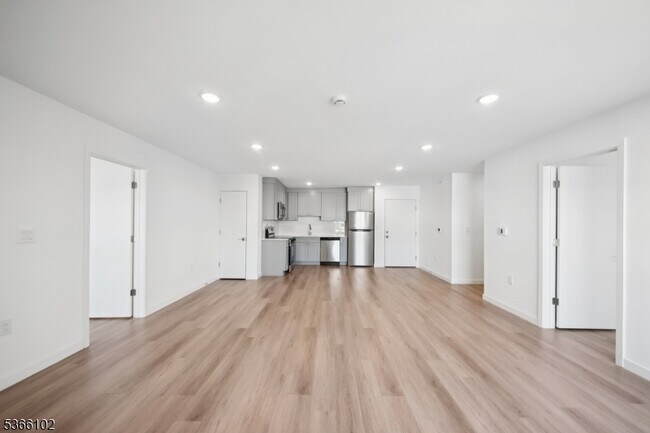 Photo - 369 18th Ave Unit 301