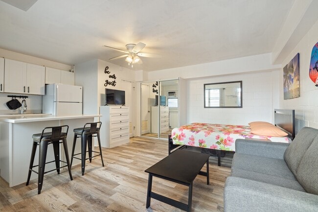 Fully Furnished Studio, 1 Bathroom. NO par... - Fully Furnished Studio, 1 Bathroom. NO par... Condo Unit 125