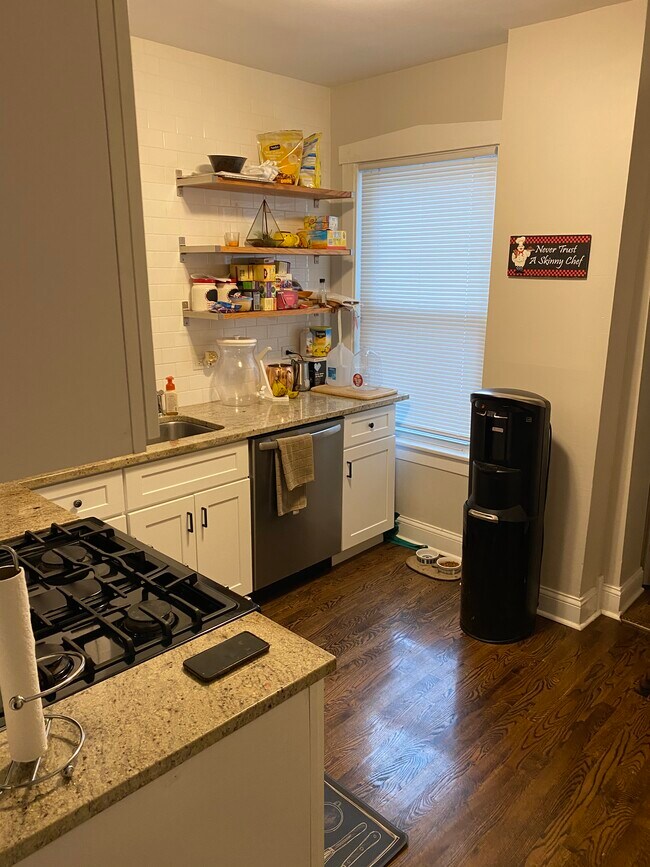 Photo - 112 Chicago Ave Unit 2