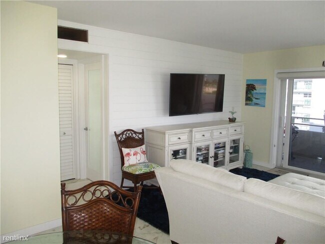 Photo - 2 br, 2 bath Condo - 1630 N Ocean Blvd Apt... Unit Apt 814