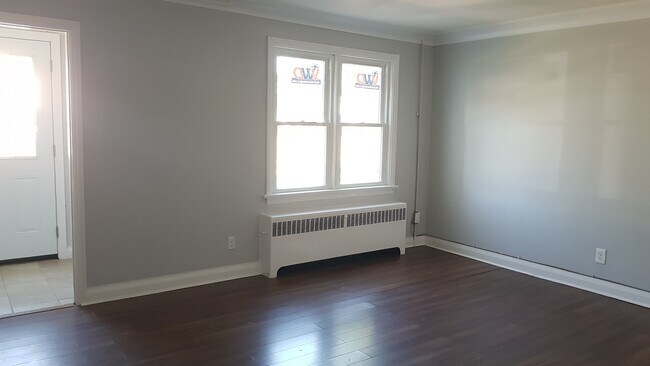 Photo - 610 Temple St Unit Main Floor (2)