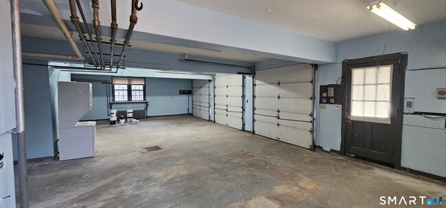 365 Circular Ave