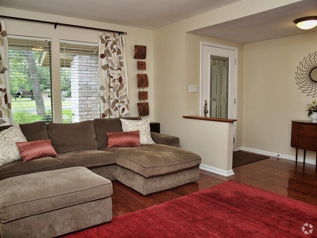 Building Photo - 9000 Currywood Dr Rental